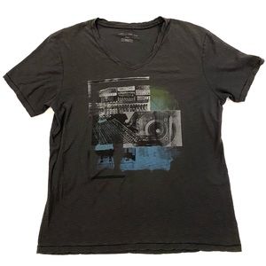 Kenneth Cole Men’s Small Gray V-neck